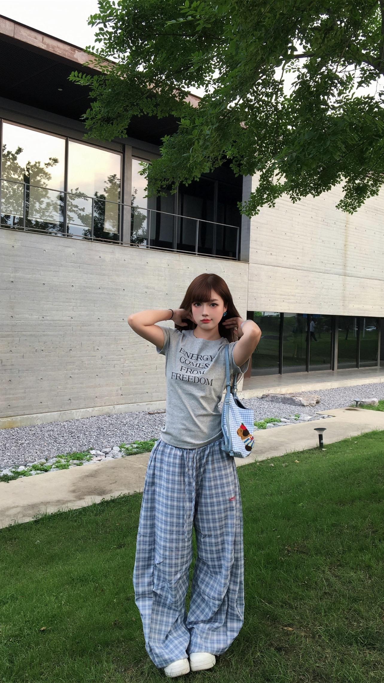 我想 如果我爱你 我就应该把你从人类社会中的排位赛里解救出来 你是特殊...