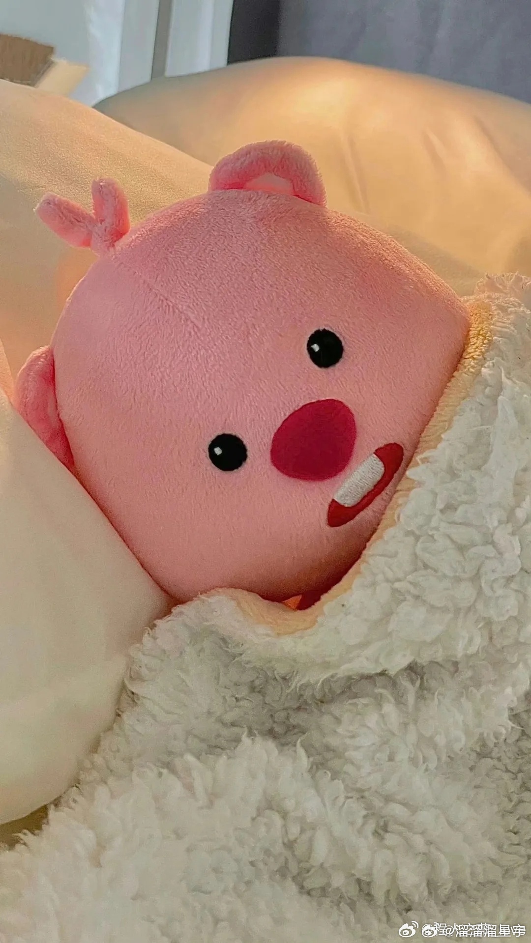 有点像 拉丝了哈哈哈哈 ​​​