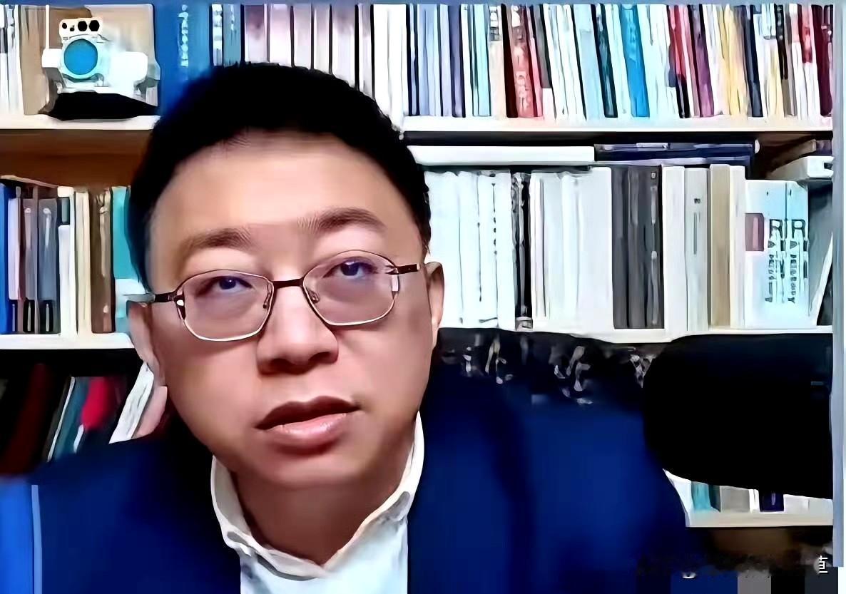 直到看到沈逸教授对考公的发言，
我才明白了，他说的没有半分“站着说话不腰疼”，反