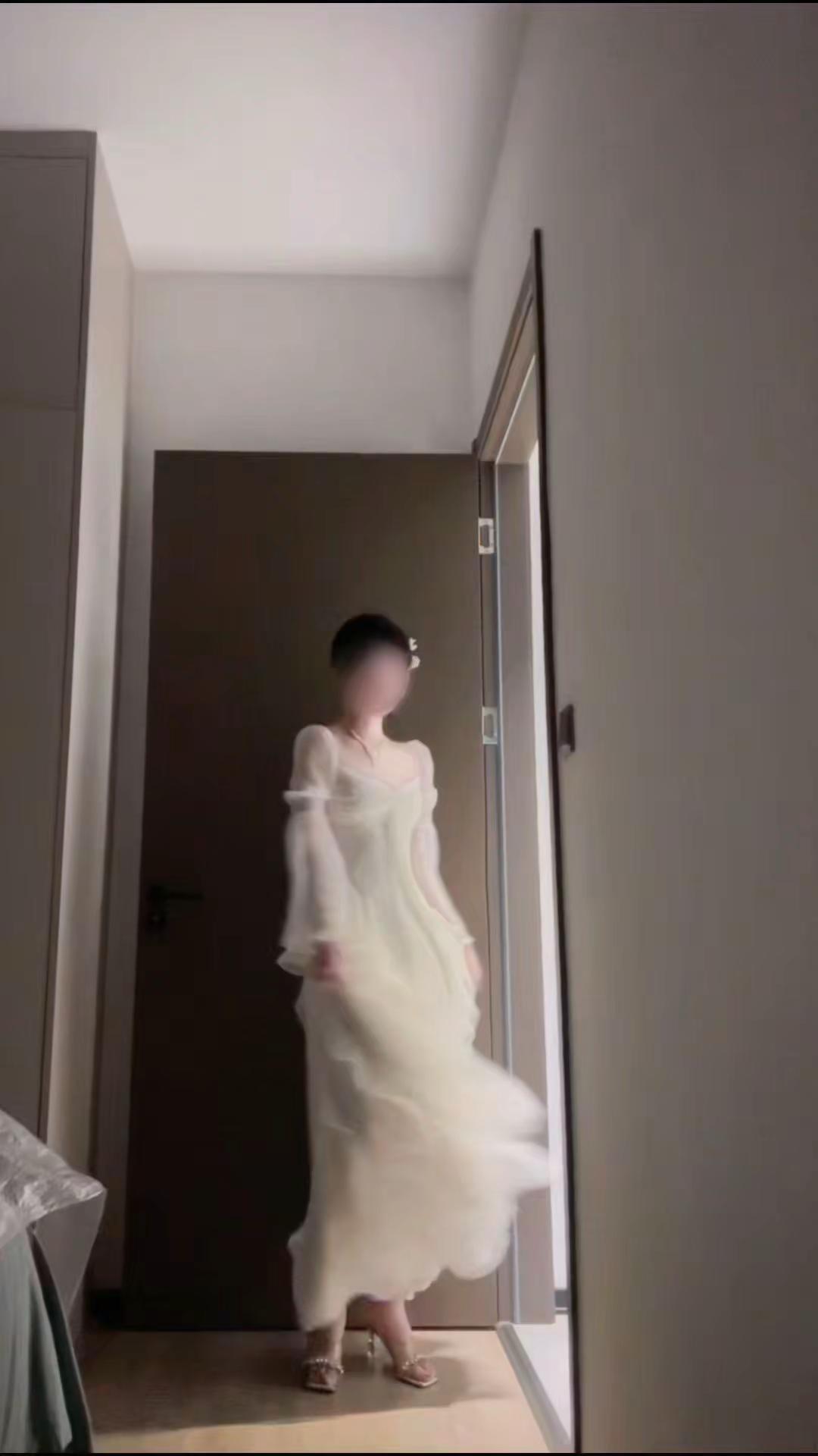 约会四选一！！ 穿哪件好纠结啊啊啊！！！气质长裙 度假穿搭 显瘦连衣裙