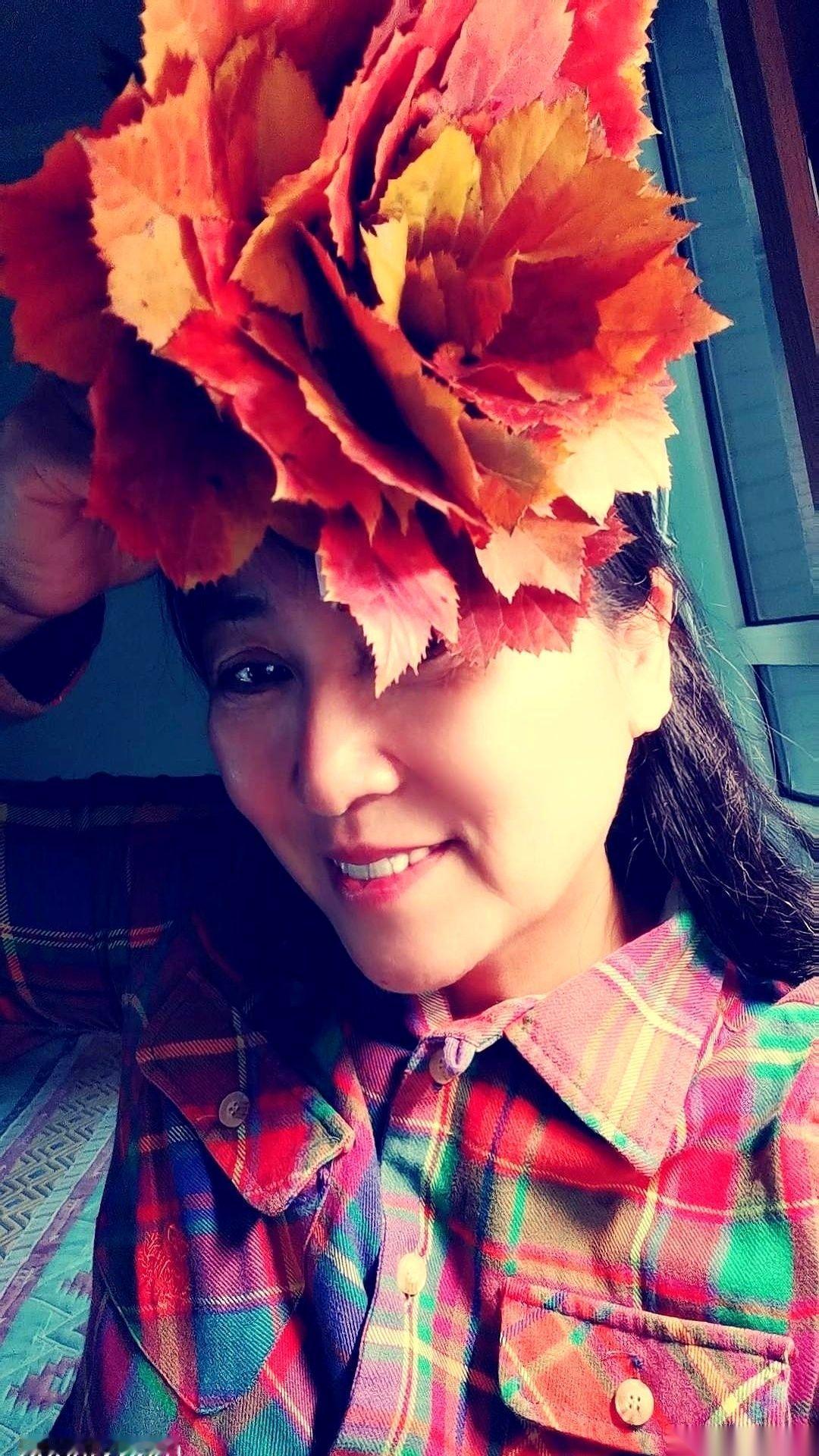 谁能想到啊。
年轻时人人都夸我，说你这头发能去拍洗发水广告。
现在呢？我连掉在地