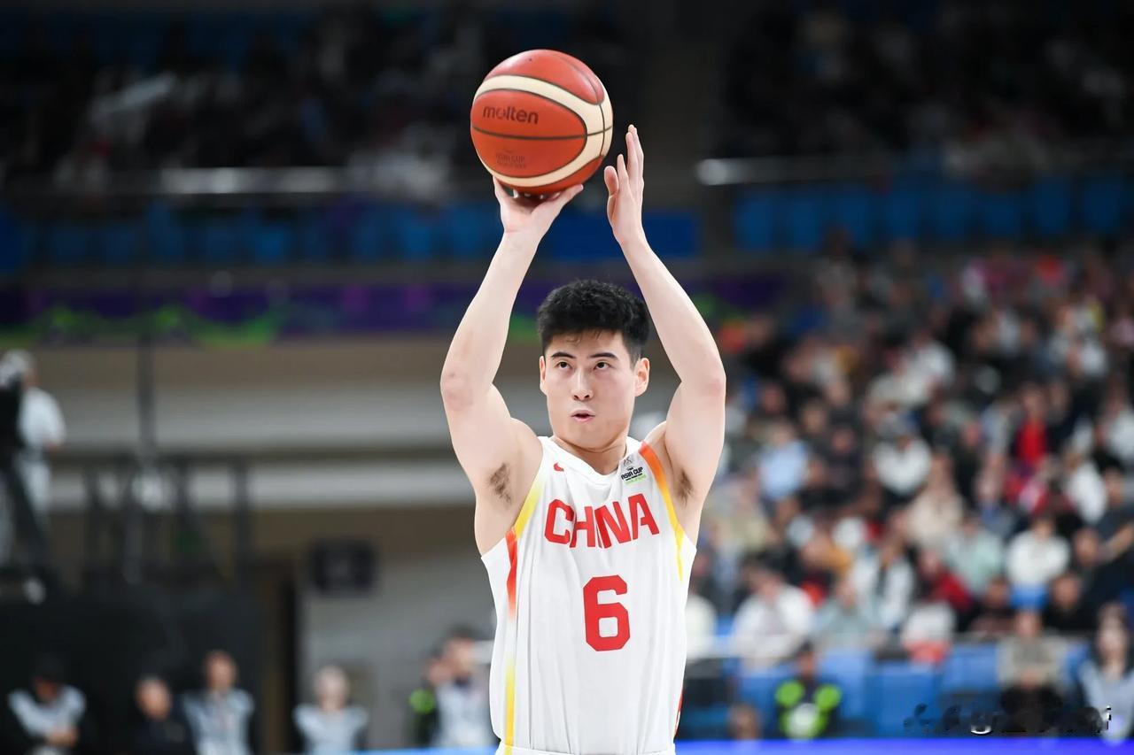 中国库里，程帅澎扔进5记三分爆砍20分成为男篮最强杀手锏!

在刚刚结束的中国男