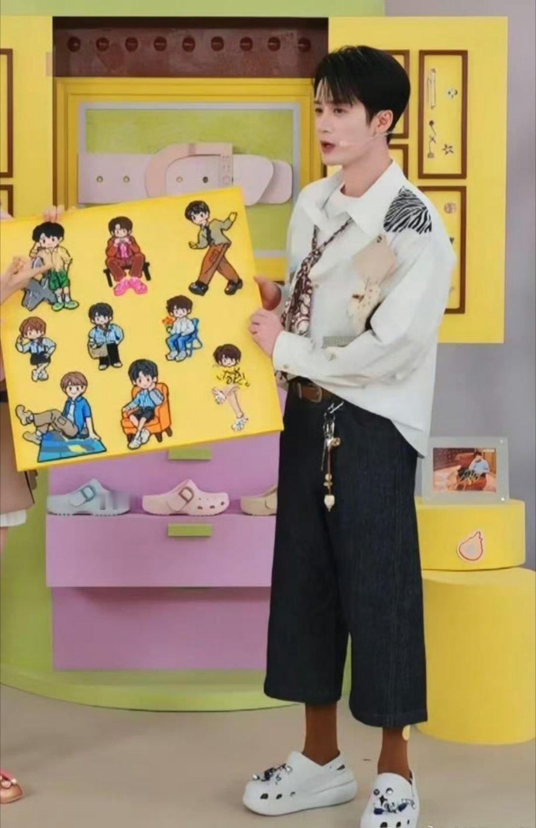 洞门永存，拼豆入魂！檀健次这波把“我乐意”三个字玩出了新高度，芭蕾鞋的优雅、泡芙