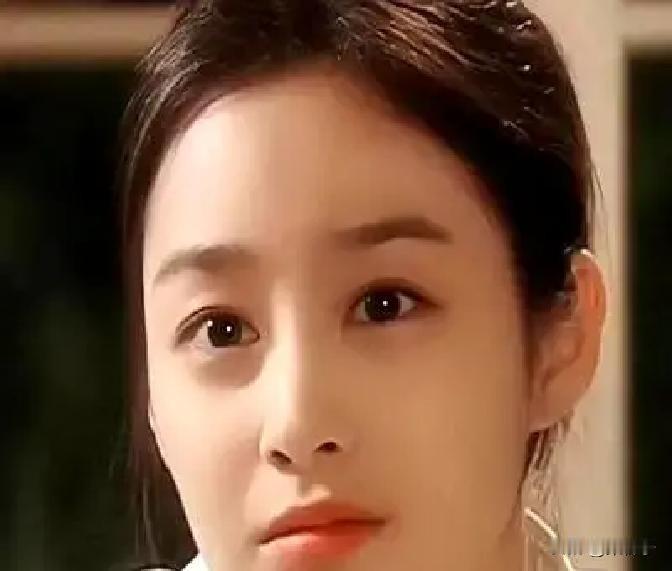 当年全亚洲都在眼红的金童玉女，现在也逃不过柴米油盐这把钝刀子。
谁能想到，顶着