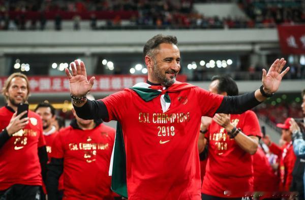 罗马诺：诺丁汉森林任命佩雷拉为本赛季第四任主帅，here we go！！！佩雷拉