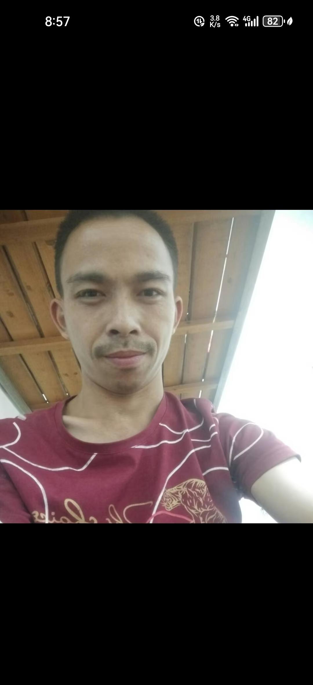 中山路寻人
大年初一，10—11点在厦门中山路走散的，年纪37岁。身高一米五二，