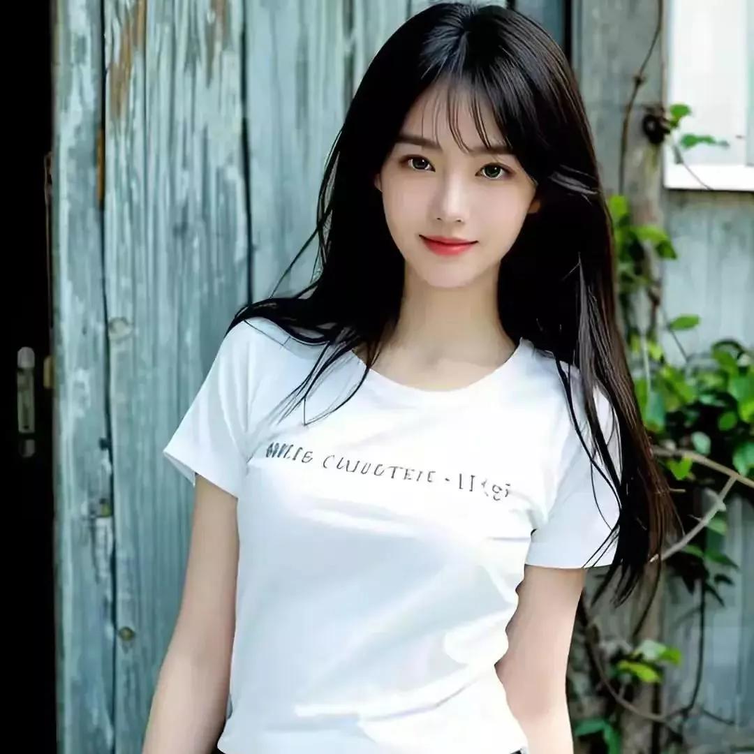 清新自然，简约白T，元气少女。少女感白衬衣 白t恤女孩 简约白T穿搭 白T日常穿