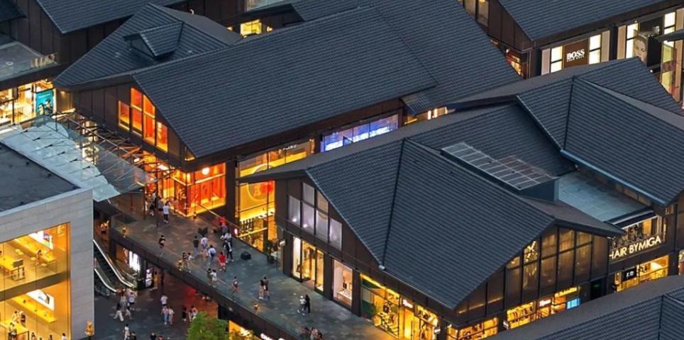 如果你觉得成都只有美食、旅游、网红的标签，那可真是有点片面了。

提起成都，很多