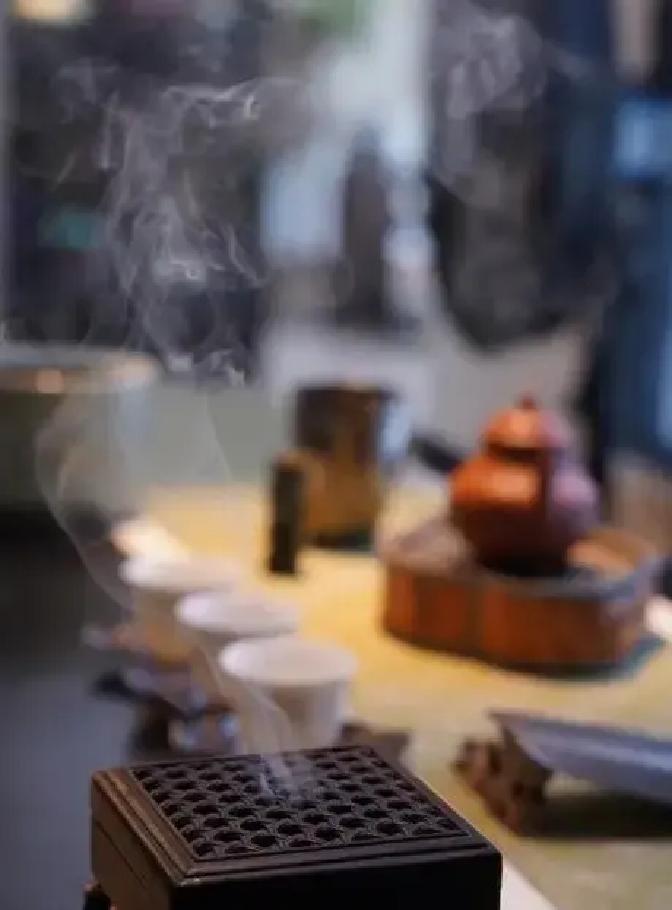 真正的好运，不是天上掉馅饼，而是把自己的精气神守稳了。

很多人以为运气差，其实
