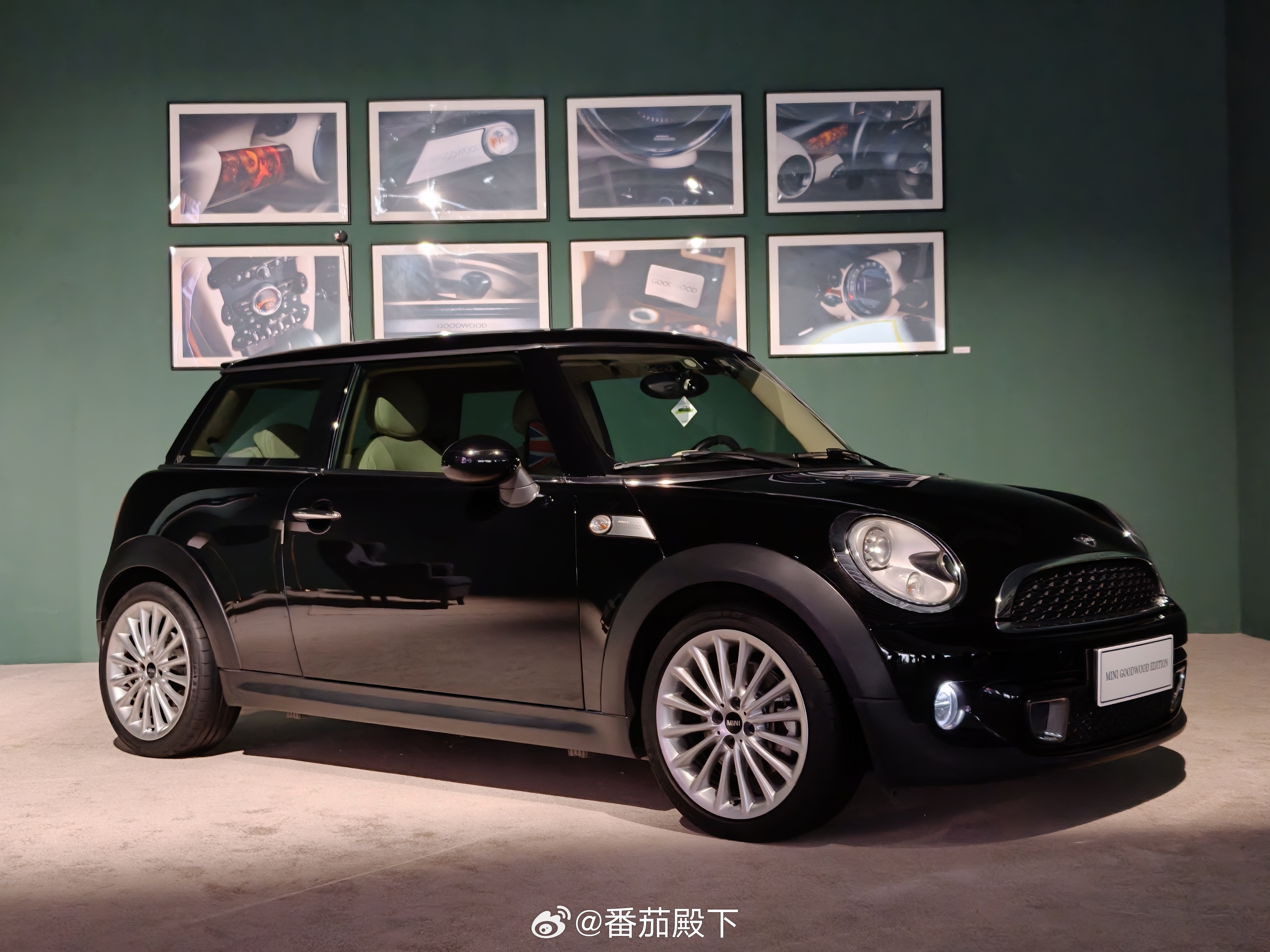 今天我有4场活动，毫不犹豫选择参加MINI上海活动，我就是喜欢高级又有精神内核的