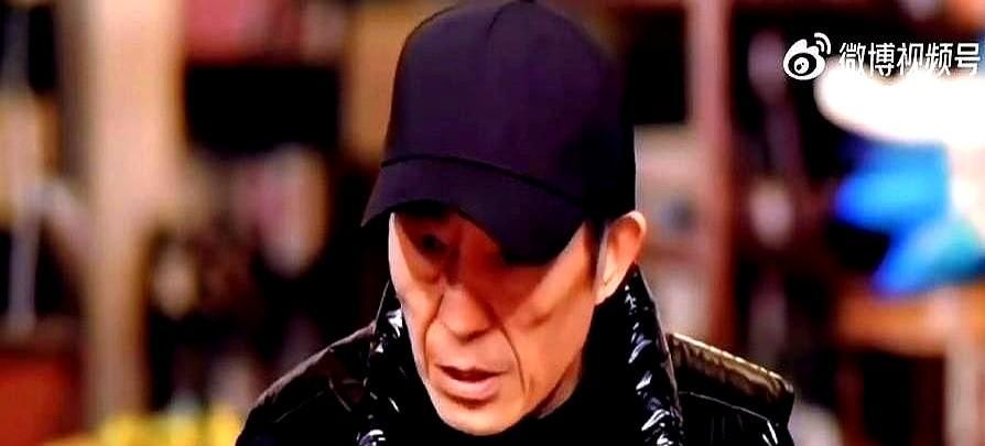 赵丽颖这次，真把“聋哑母亲”演活了！
谁能想到，一个流量出身的85花，能在张艺谋