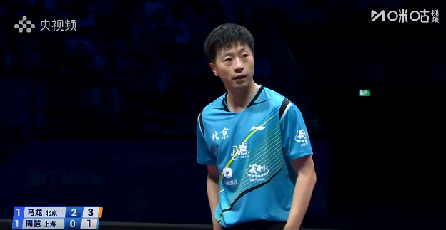 龙队：怎么感觉今天好像年轻了几岁呀~~