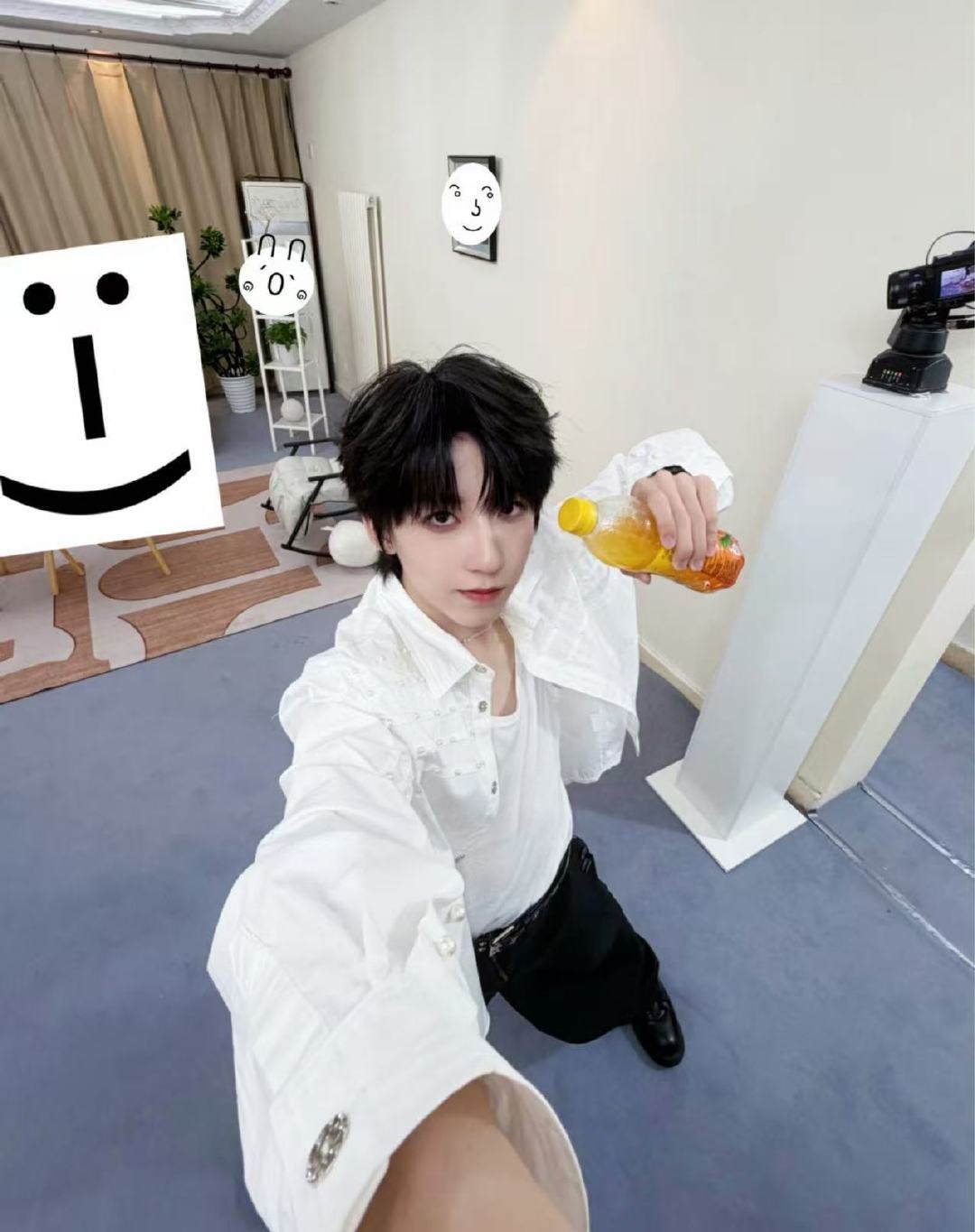 杨博文是果粒橙梦男吧 杨博文好喜欢喝果粒橙 杨博文你个果粒橙激推 