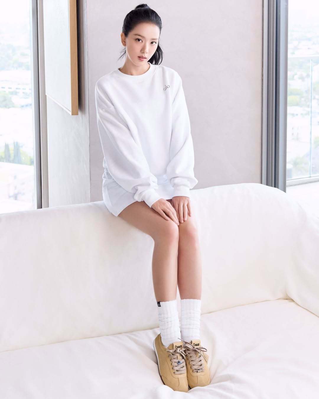 251230 alo更新与Jisoo联名系列第二版焦糖奶油配色👟🤩So pr