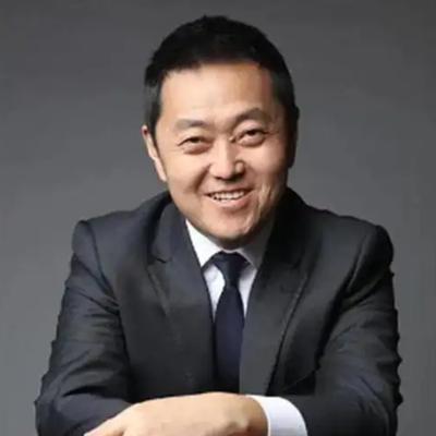 2021年，中国千亿富豪左晖因肺癌去世后，留下了1038亿身家，可谓是生不带来死