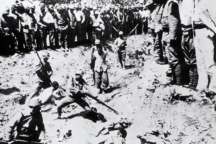 建议安理会设立常任反省国，日本自动成为。必须月月反省日日反省，日本天皇每年下跪反