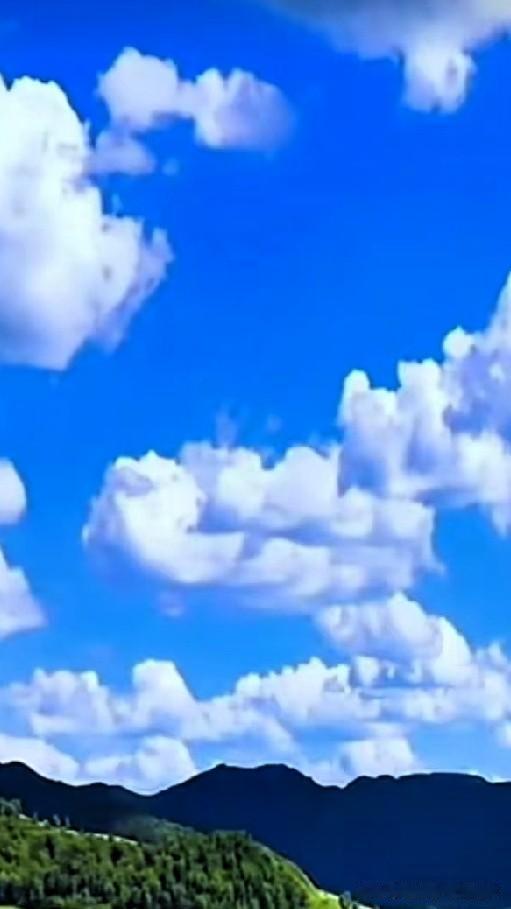 [彩虹]当生活陷入无解之境，不妨将心灵托付给山川大地。
许多纠结许久的难题，无需