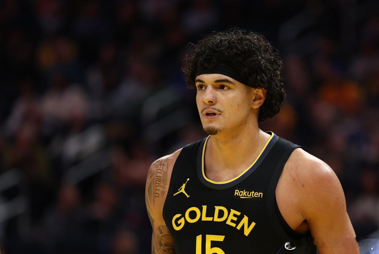 桑托斯（右侧骨盆挫伤）也缺席今日比赛。 