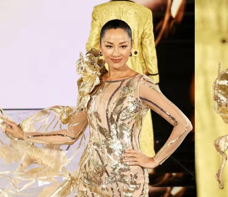 翟颖现在的状态，给所有女人提了个醒：不管年龄多大、多好看，都得好好保养身材。
 