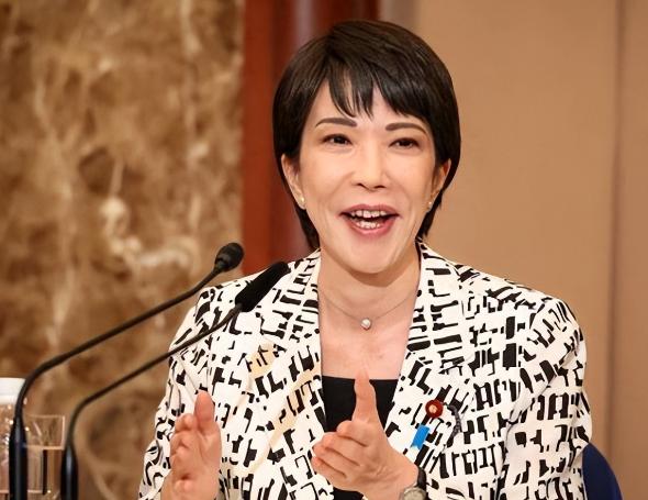 日本这回真是丢人丢到姥姥家了。硬凑上来蹭热度，结果被咱们当众狠狠打脸。[太阳]