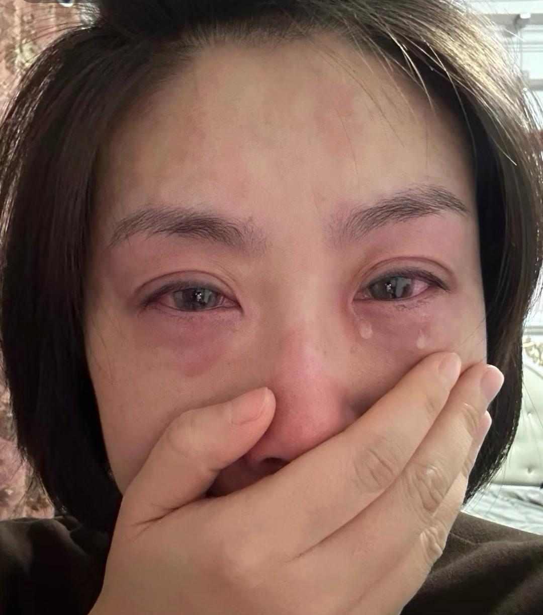 母女俩同住一屋里却没话说，冷战数月后，因为一个盲盒彻底爆发了！

在北京有一个8