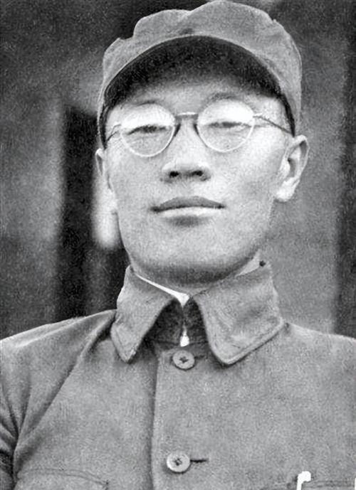 1942年8月，蒋介石下令秘密处决万毅将军，察觉到异常的万毅决定越狱。趁守卫不备