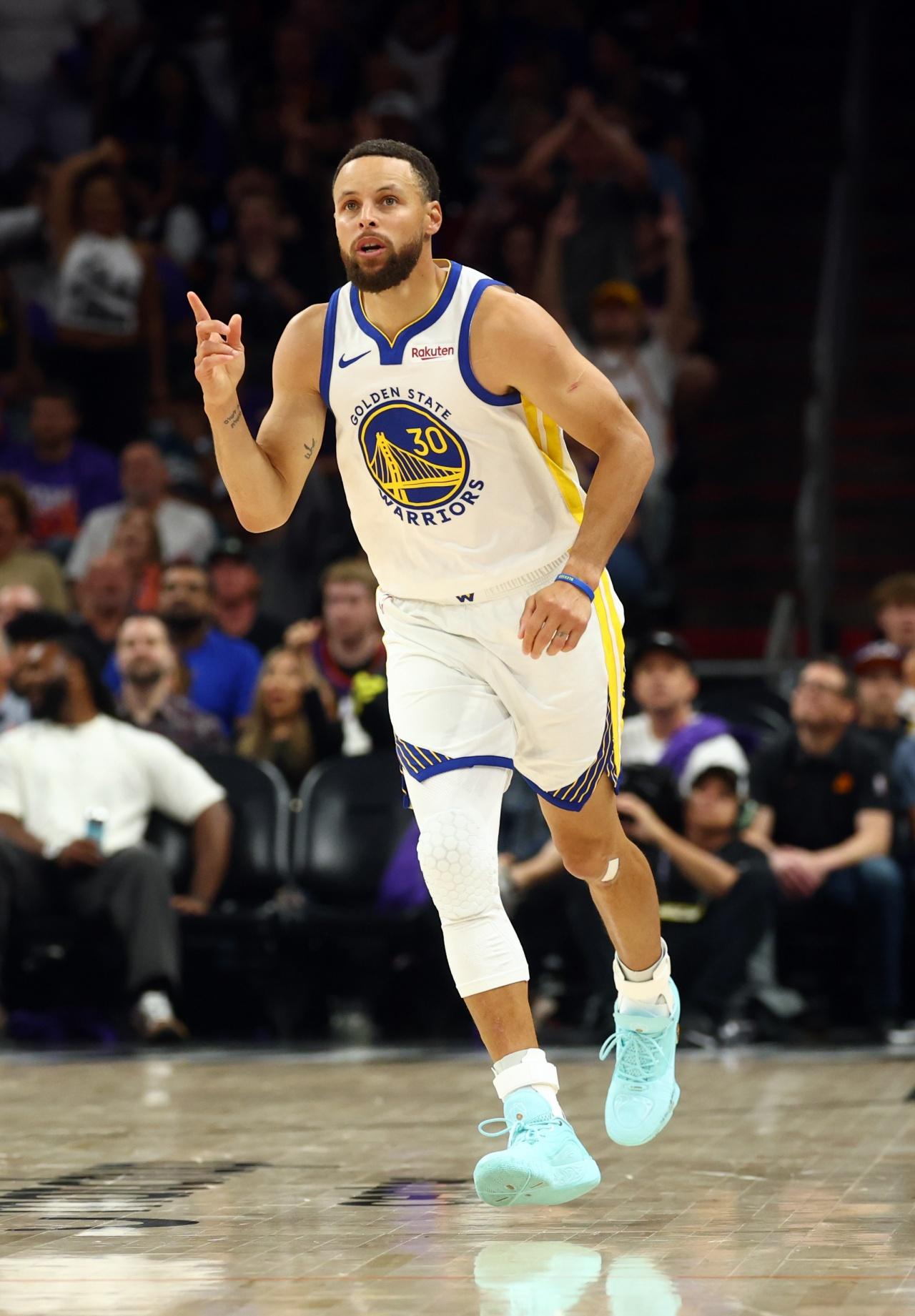 勇士的短板？内线一直是短板。巴特勒伤了，锋线是短板。库里退了以后，后卫线也是短板