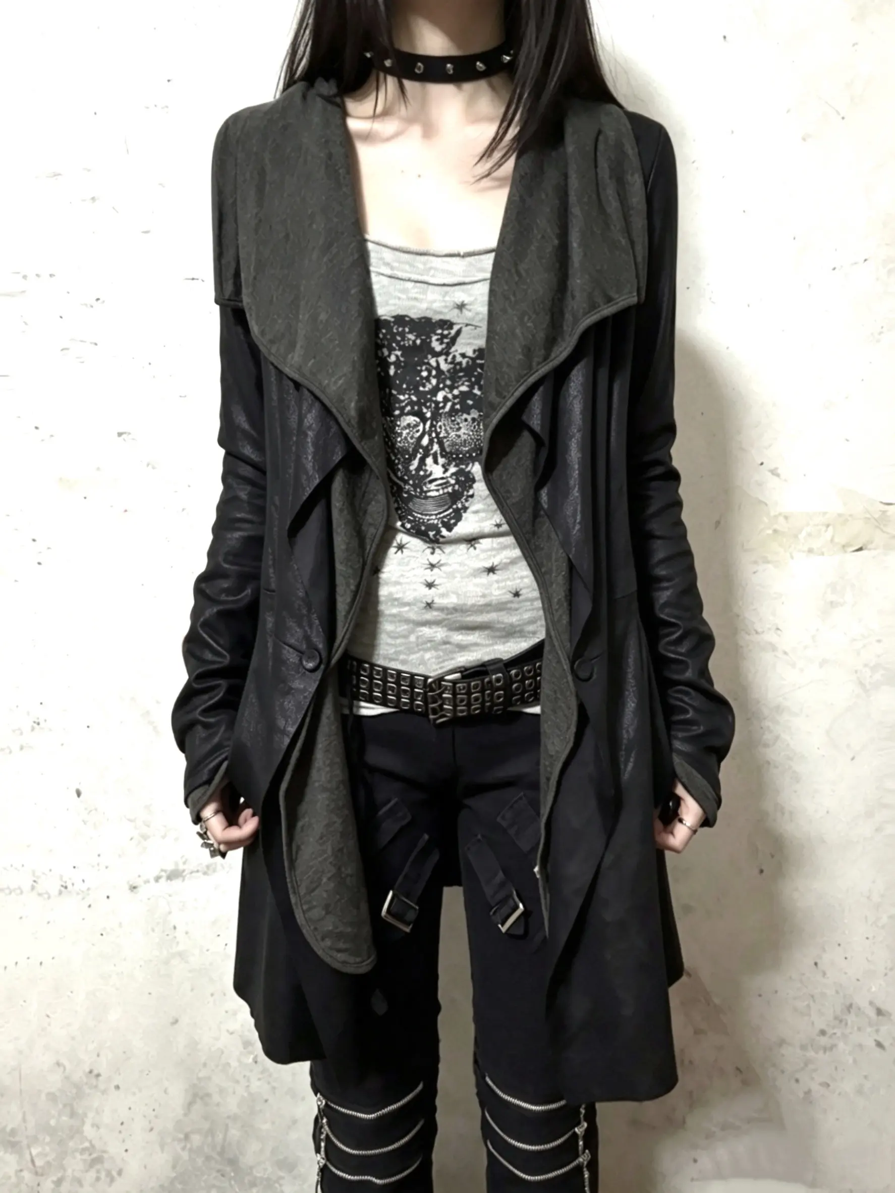 穿的太帅出门被人砍了。