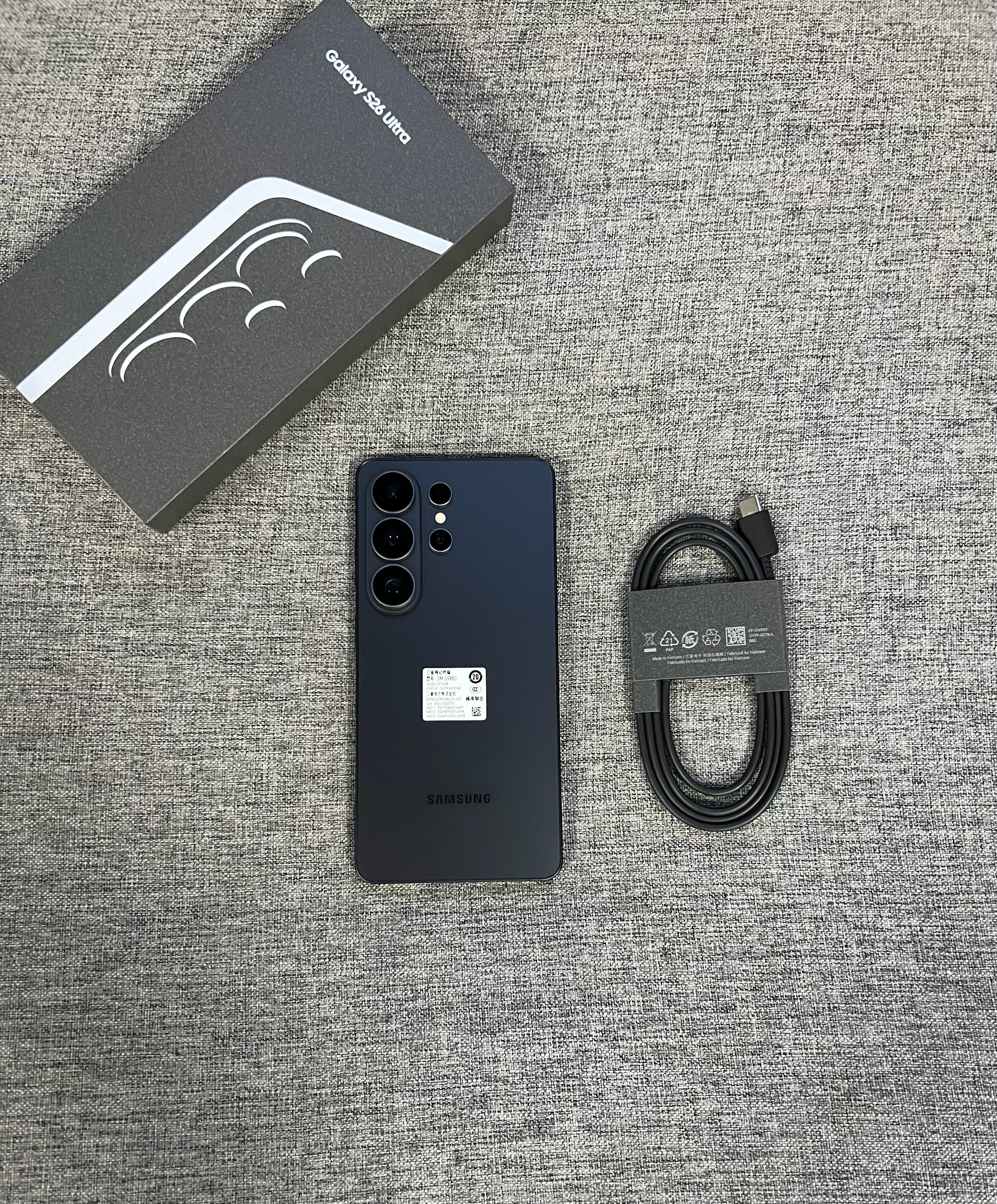 三星S26 Ultra 12+512G 矿宇黑，门店仅激活未使用，99新全套，全