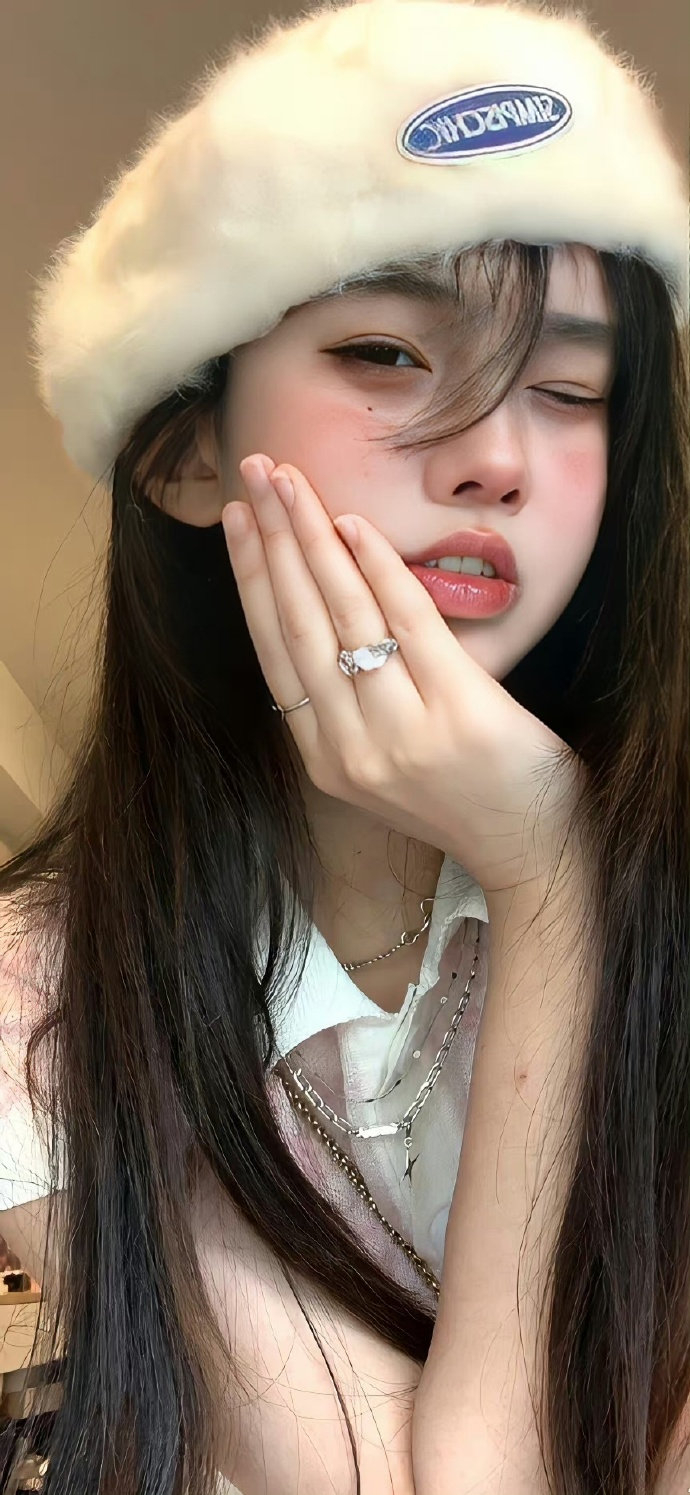 喜欢的ins壁纸又增加辣～  