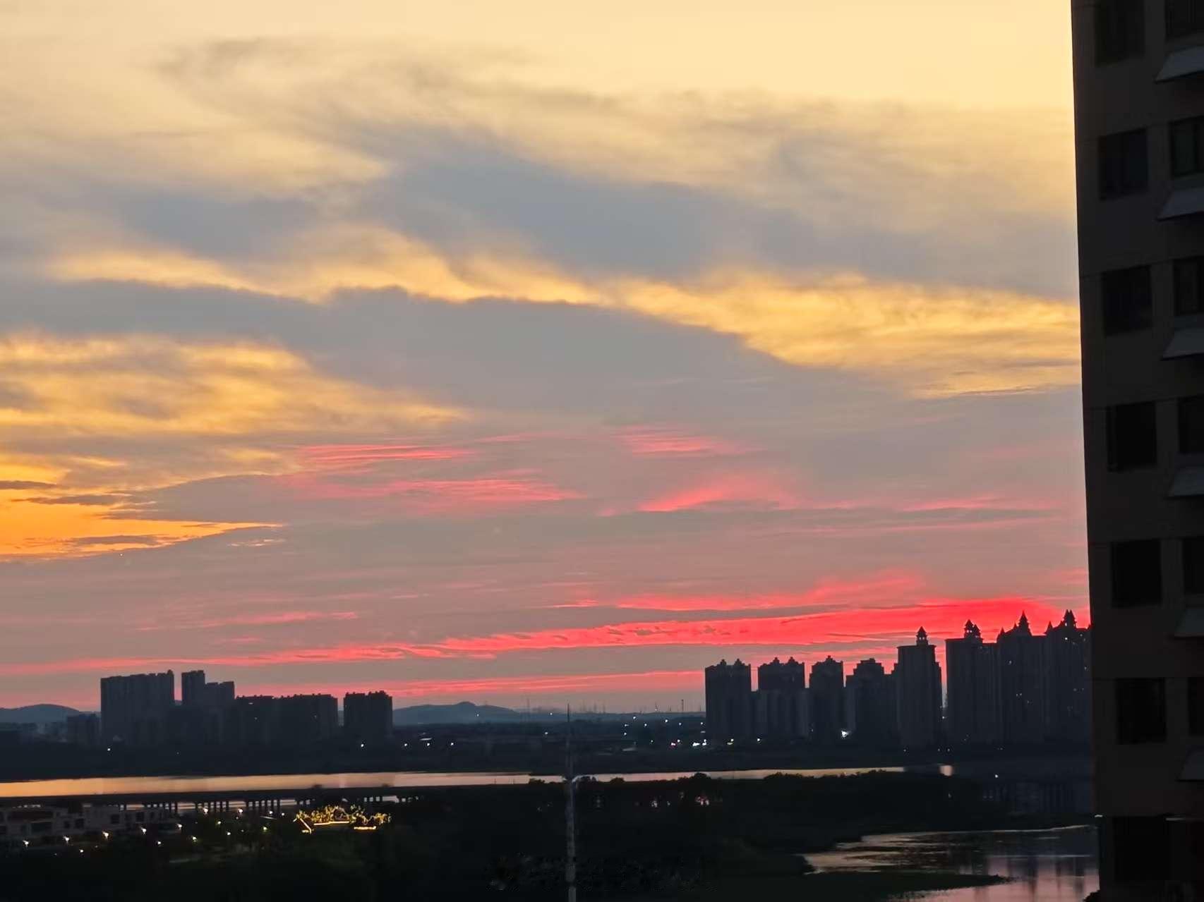 美的人心情好晚霞 ​​​