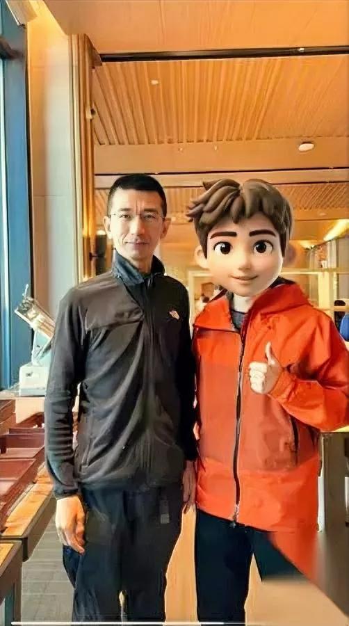 刷到孙总不盯甄选日常了

第一反应不是“他要退”

是这步棋藏得也太懂人心了吧？