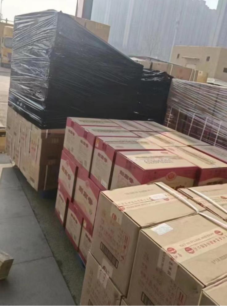 为什么很多包装丑陋的白酒，比高档精美的酒还要好喝？酒商老板不小心说漏了嘴，原来这