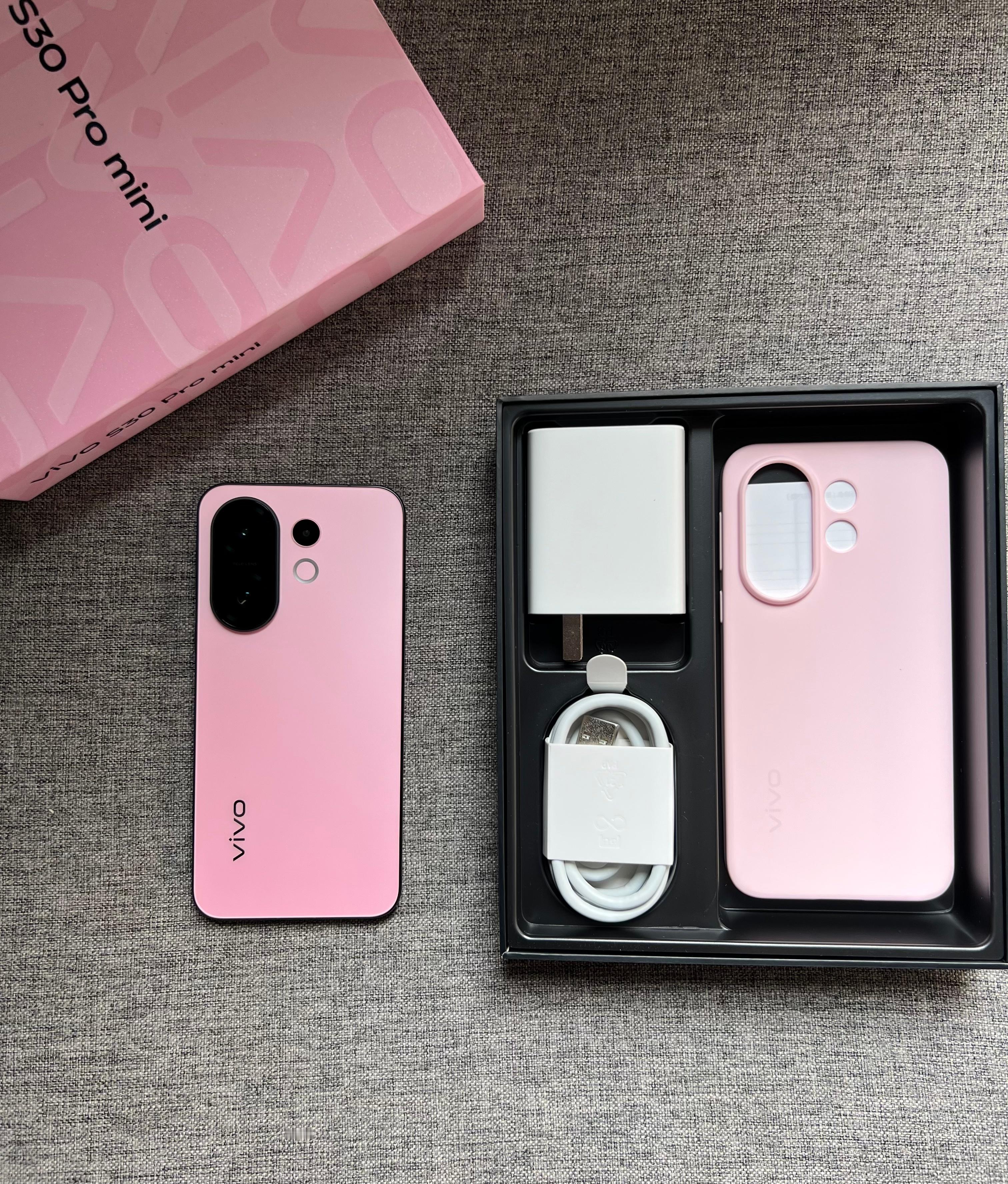 vivo S30 Pro mini 16+512G 酷莓粉，仅使用一天，成色完美