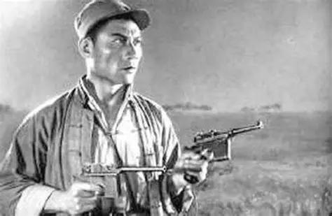 1942年，冀中平原。 
 
甄凤山带着他的游击队在定县一带苦苦周旋，这支队伍已
