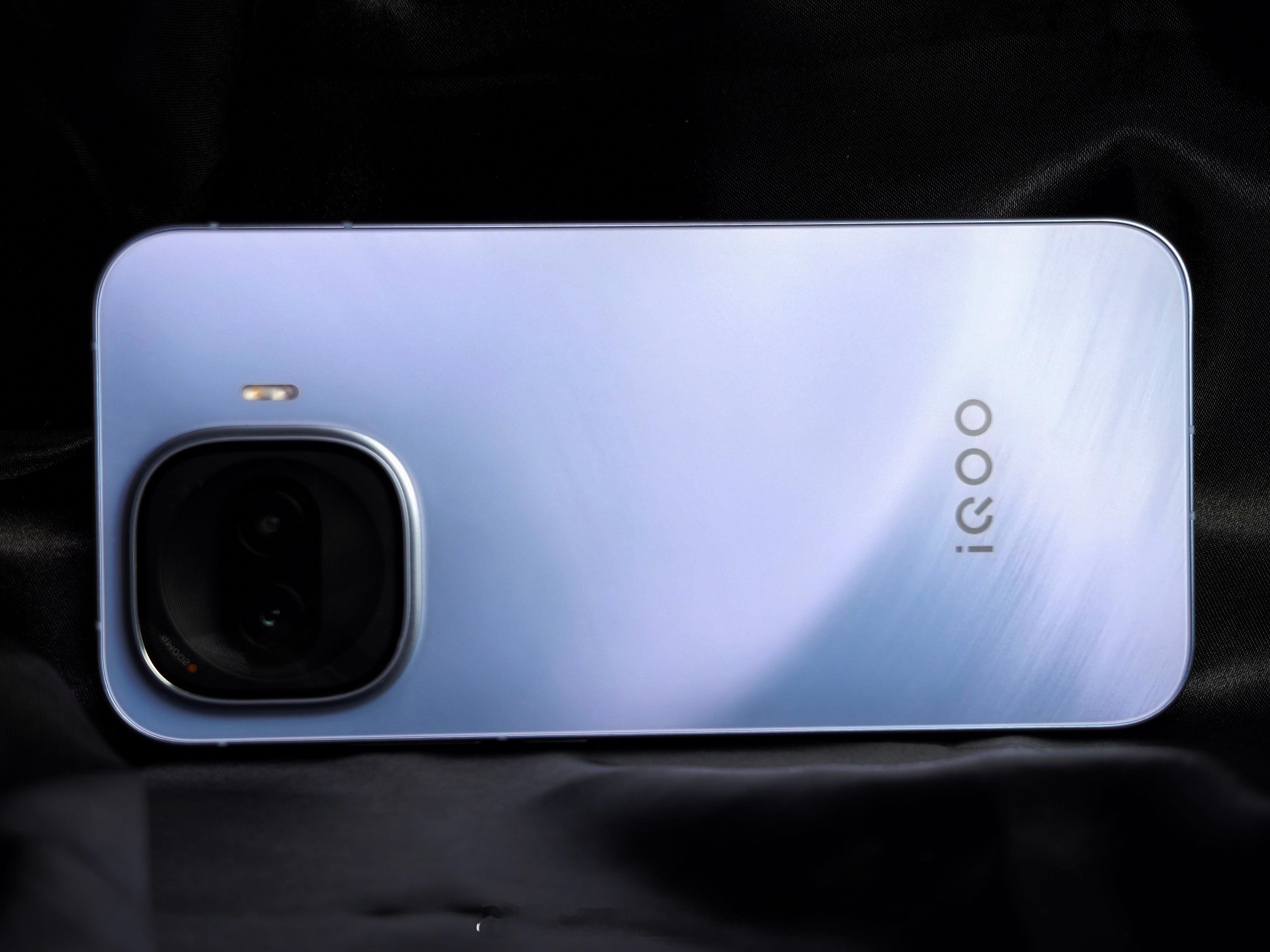 iQOO Z11Turbo用了大半个月给我最大的感知就是续航很牛。这块7600m