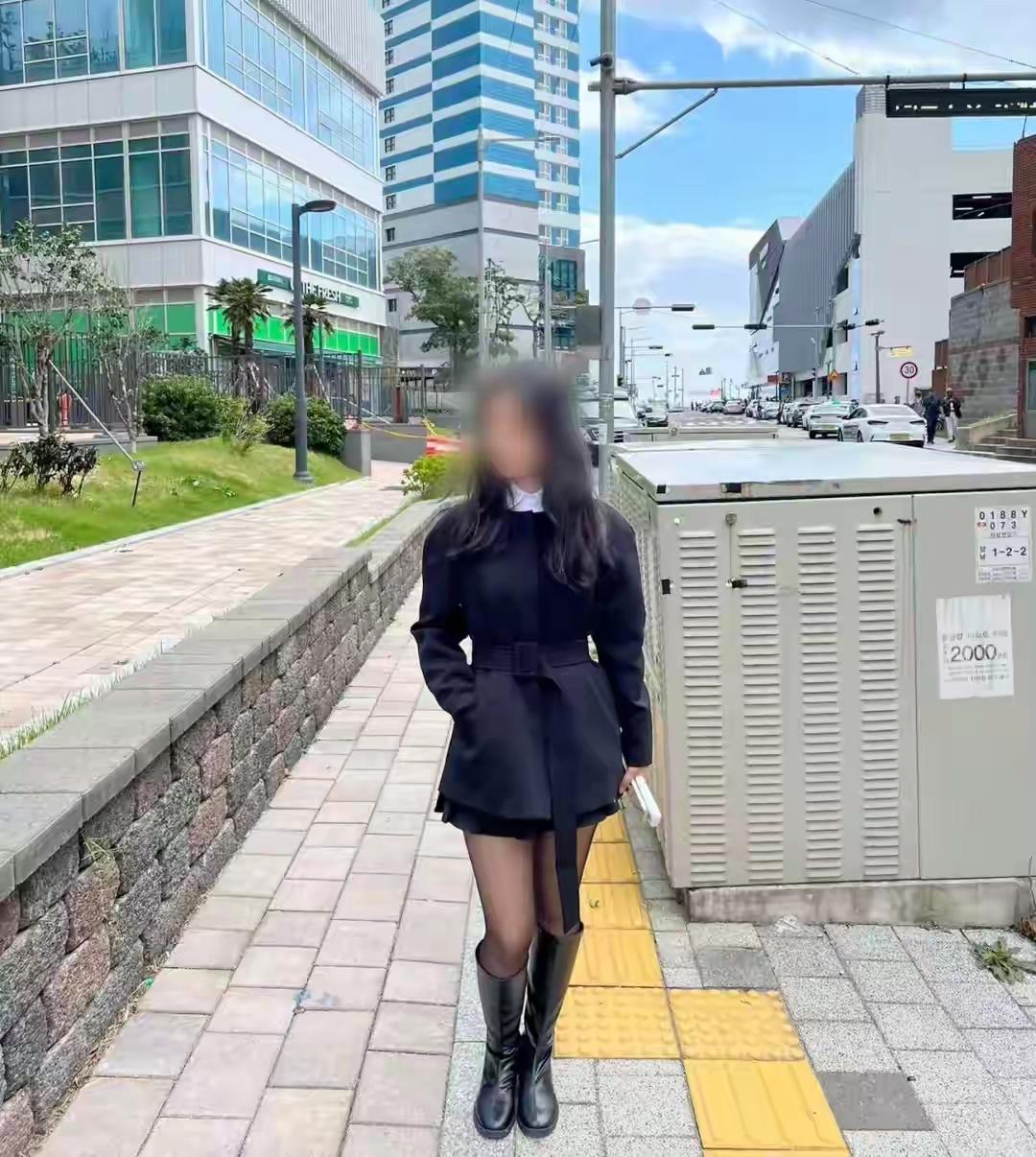 嫌疑人到底是哪里人，官方仍未通报。
嫌疑人到底是不是她男友，仍扑朔迷离。
嫌疑人