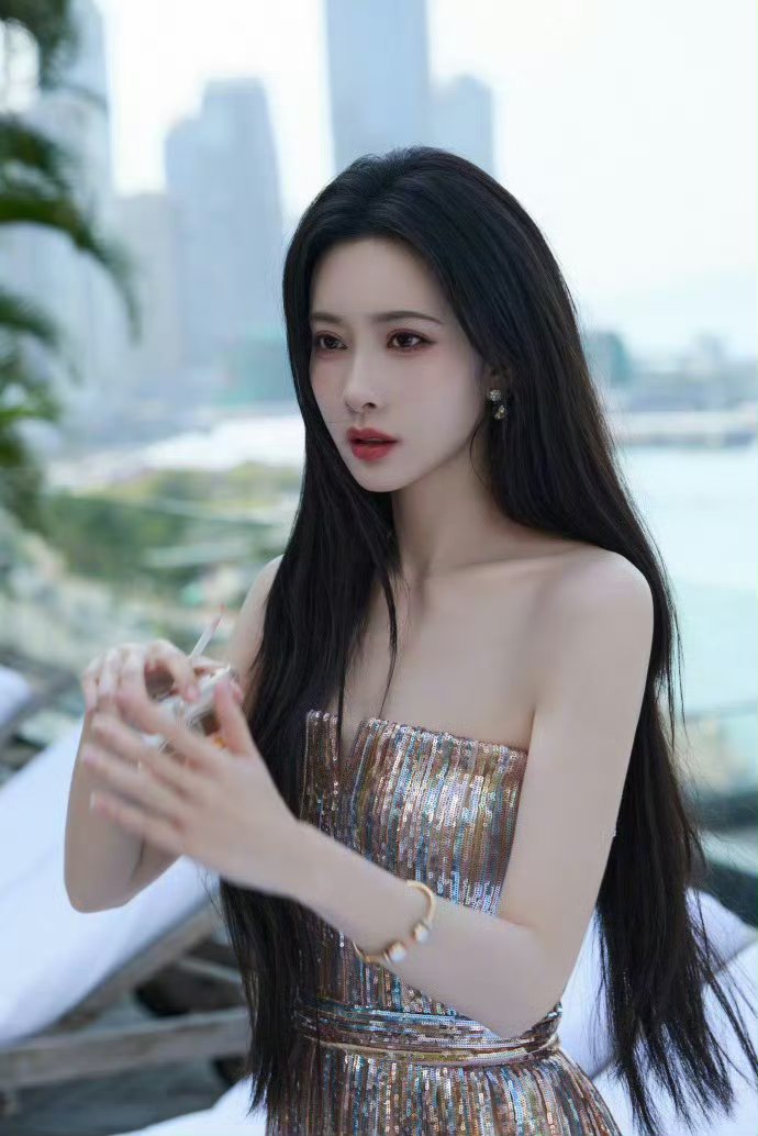 孟子义给月鳞绮纪包场1000座孟子义包场月鳞绮纪 孟姐太宠了！直接包场1000座