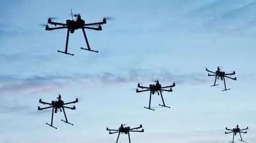 未来战争估计只有中国人能玩得起了，你知道无人机最牛的一点是什么吗？就是不用飞回来