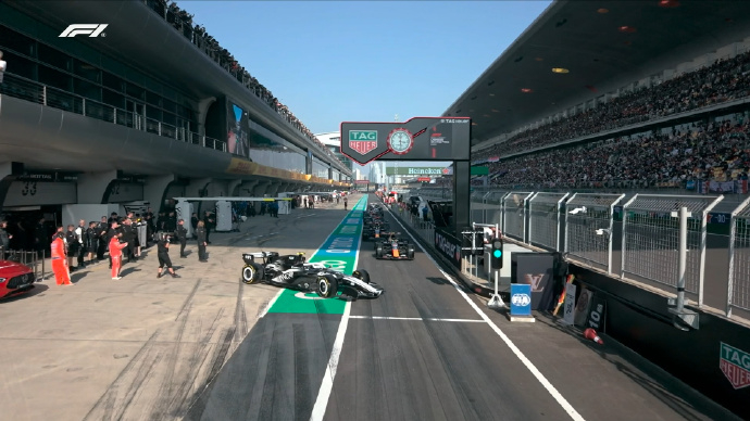 F1冲刺排位赛F1中国大奖赛冲刺赛排位赛现在开始！冲刺排位赛是冲刺赛周末的核心环