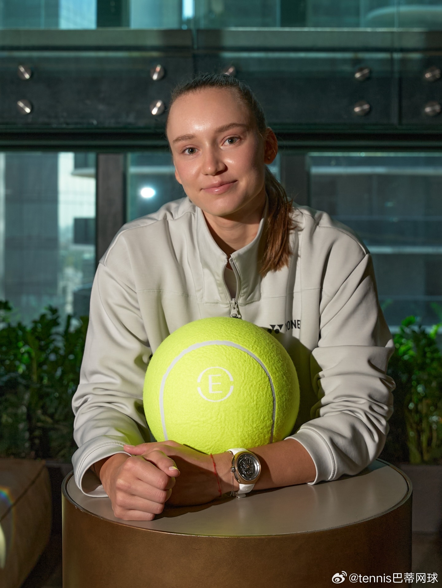 莱巴金娜美美图 又回iw了ins更新🇰🇿莱巴金娜：感谢再次带来美好的入住体验