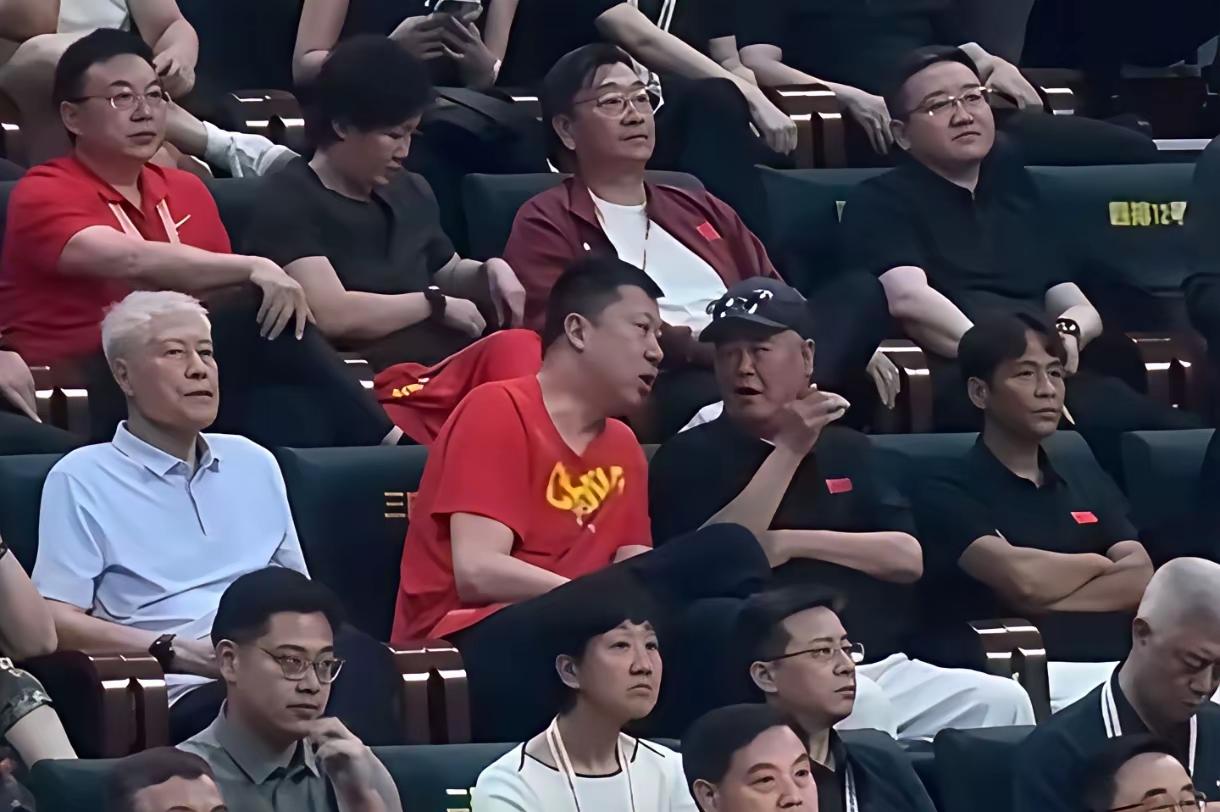 中国男篮也输给日本 三大球彻底沦落

男篮世预赛昨晚又赛一场，主场作战的中国队顶