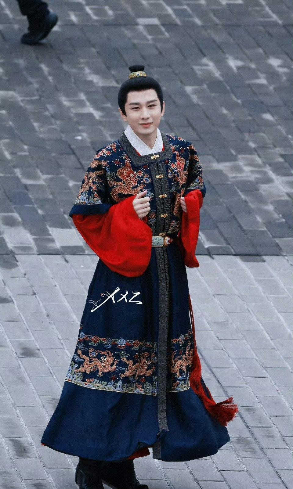 电视剧两京十五日[超话]成毅独一份的苏感 ​​​