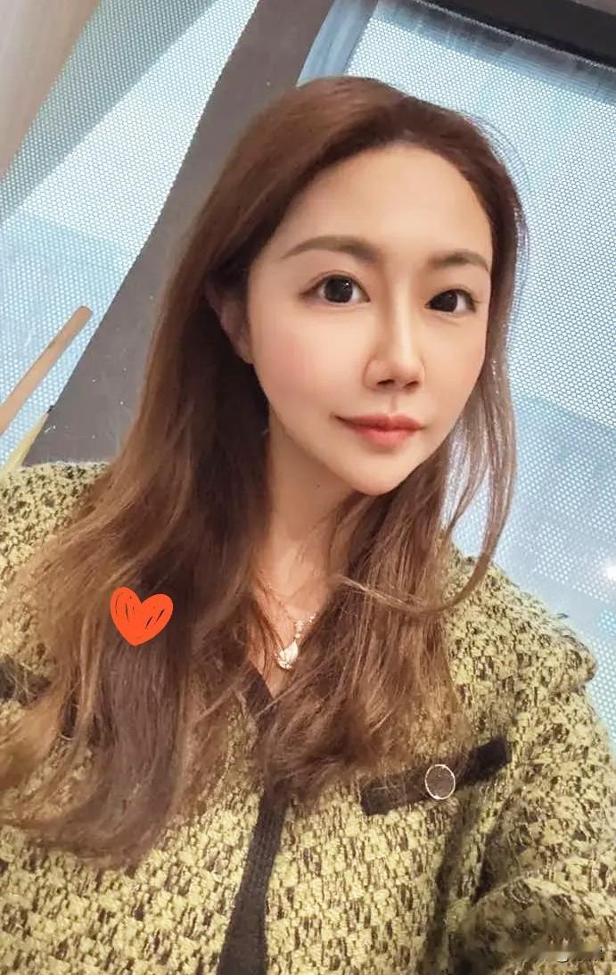 大表哥今年已经37岁了，
还没有娶到老婆。终于在某聊天软件认识了一个单身女人，人