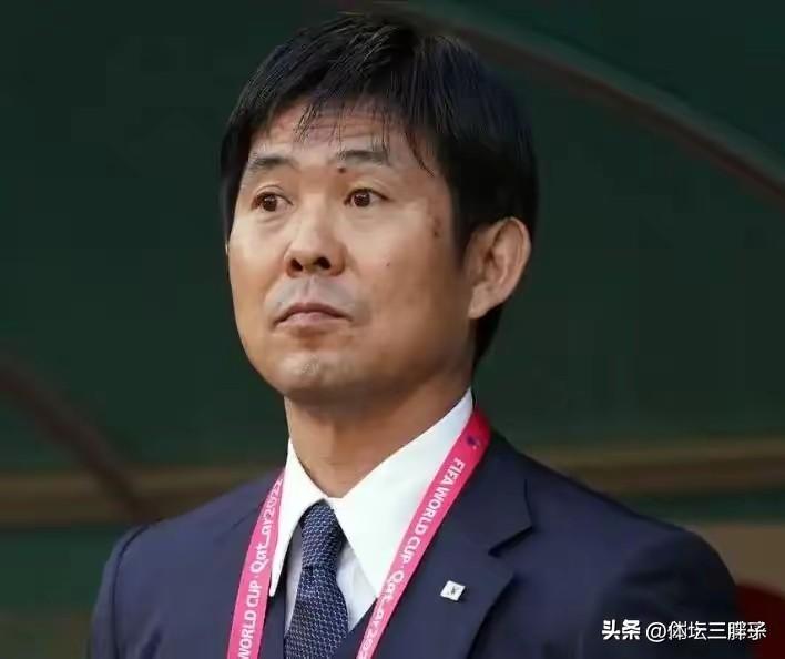 日本男子足球队能四比零大胜非洲劲旅突尼斯，而我们现在滑落到与阿曼足球队，与越南足