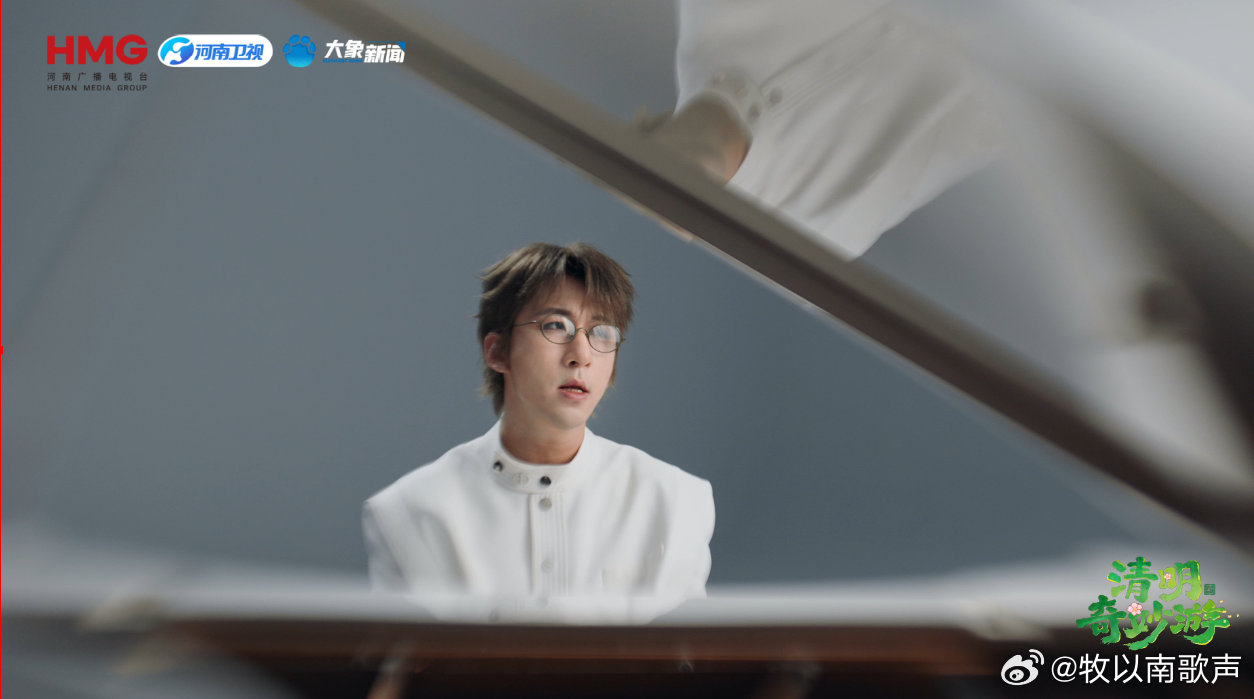 温柔又有力量的字句，在情绪低落时默默守护，像一层柔软铠甲，替我挡住难过，给我继续