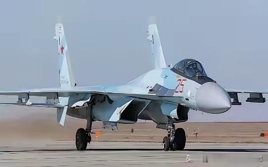 伊朗终于拿到新战机了！不是网上传的48架，是首批16架，其中12架已经停在伊朗的