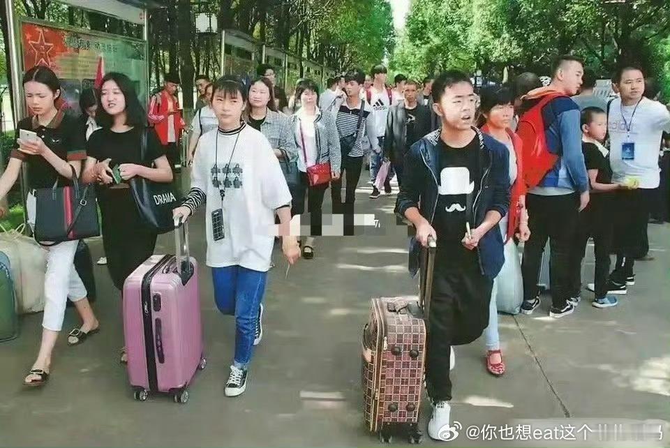 以前的大学生和现在的大学生 [思考] ​​​