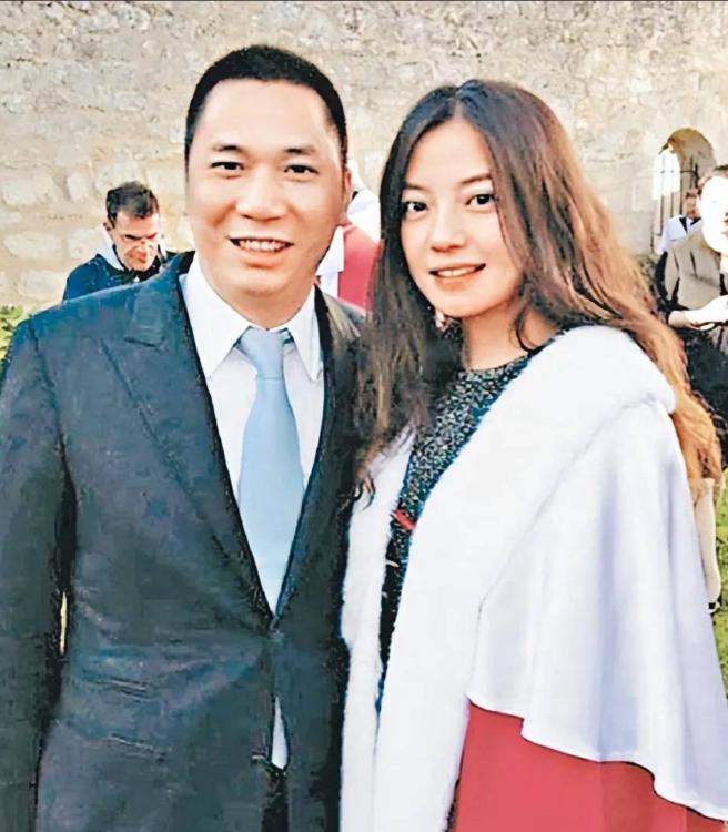 缅北诈骗27亿的头目佘智江，全网都传他是“赵薇小叔子”，其实不对！准确说法是：他