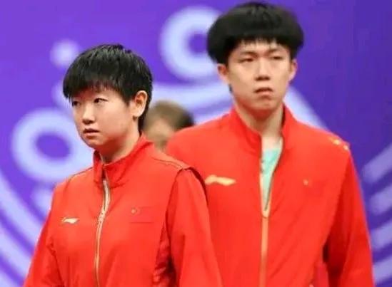 王楚钦:
莎莎！独来独往，不够意思，对你意见大了
孙颖莎:
你这牢骚因何而起，我
